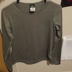 Nike dri-fit long skeeve